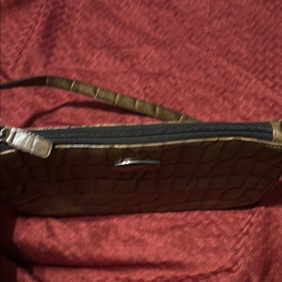Apostrophe Faux Leather Brown Croc-Embossed Shoulder Bag - Picture 4 of 6